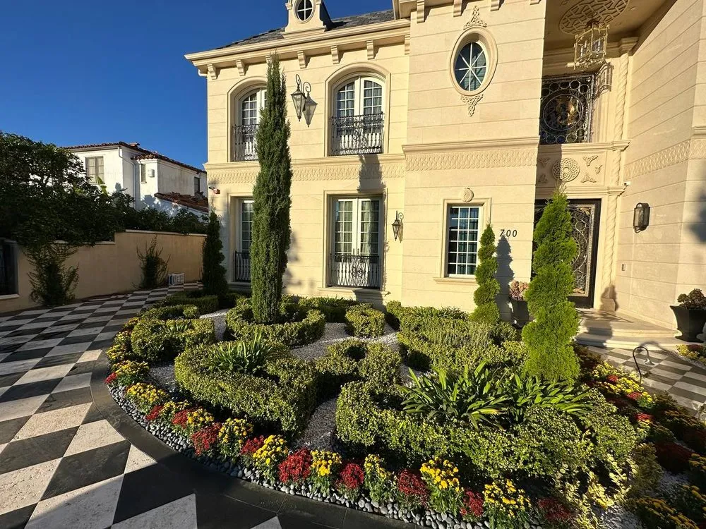 Local yard cleanup service in Costa Mesa, CA - Greenplace