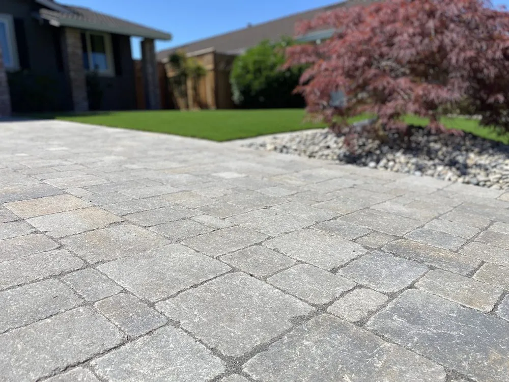 Professional lawn mowing service experts serving San Rafael, CA - GreenPoint Turf & Paver