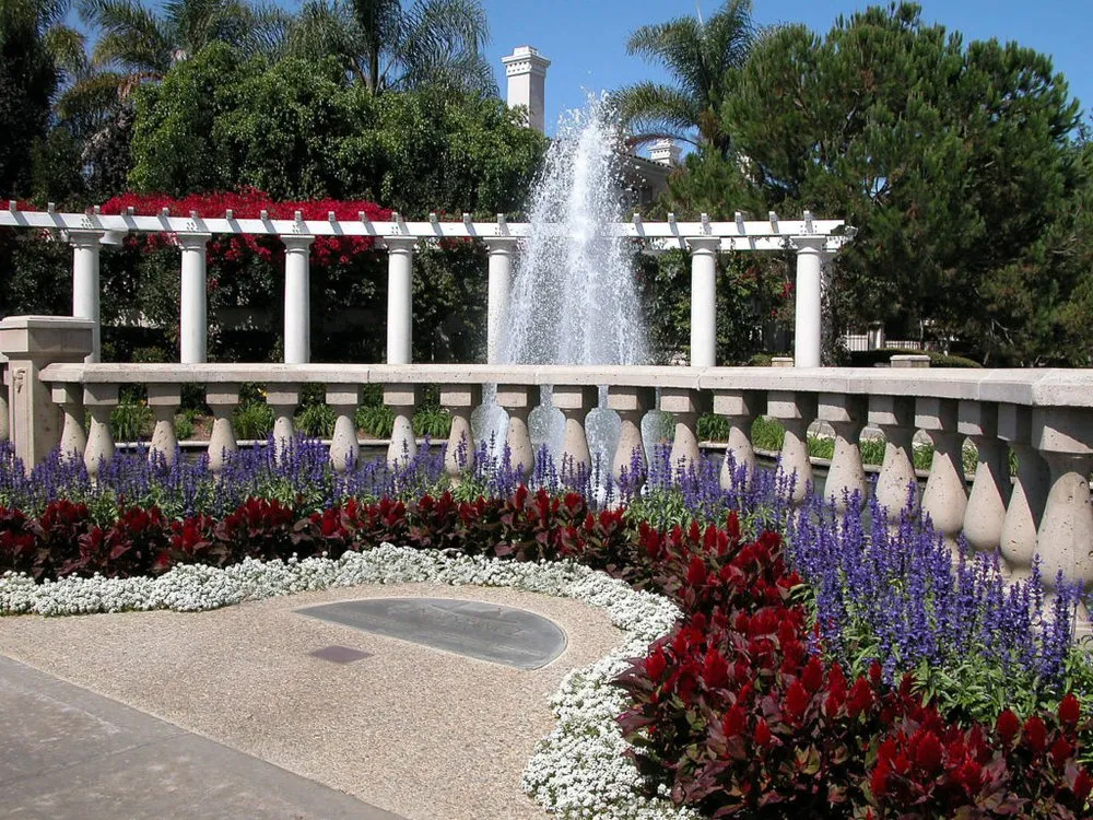 Affordable lawn care service near you in Houston, TX by GreenPros