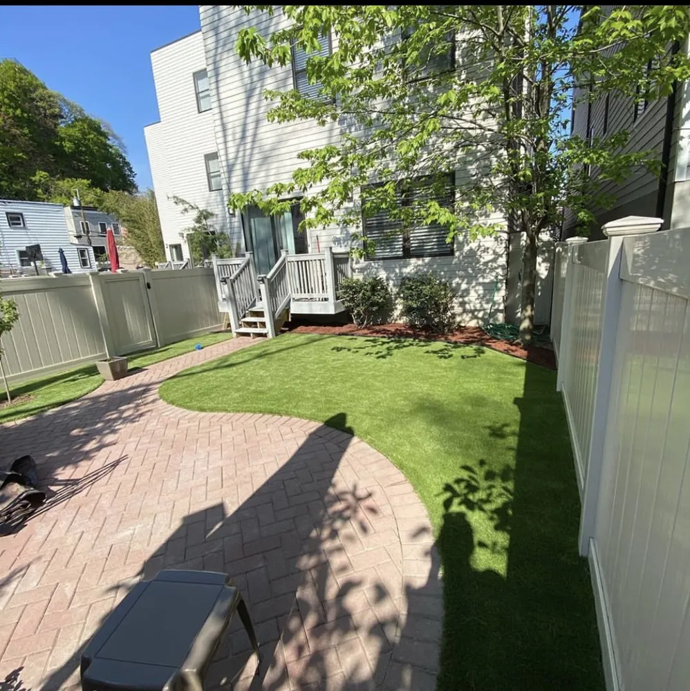 Local lawn care service in Brooklyn, NY by Greenr World Grass