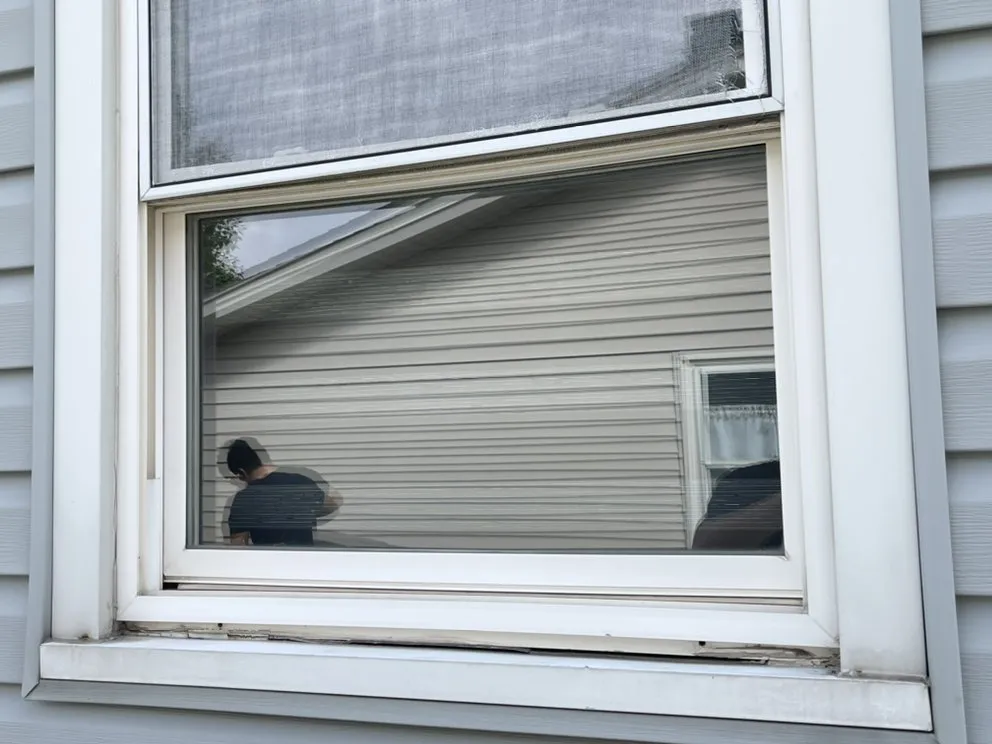 Professional lawn care service in Elk Grove Village, IL - Greens Bros