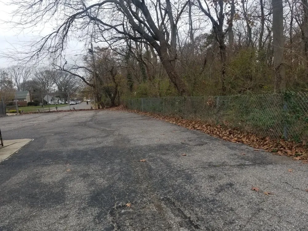 Local garden landscaping for beautiful yards in Wantagh, NY by Greens Keeper of Nassau