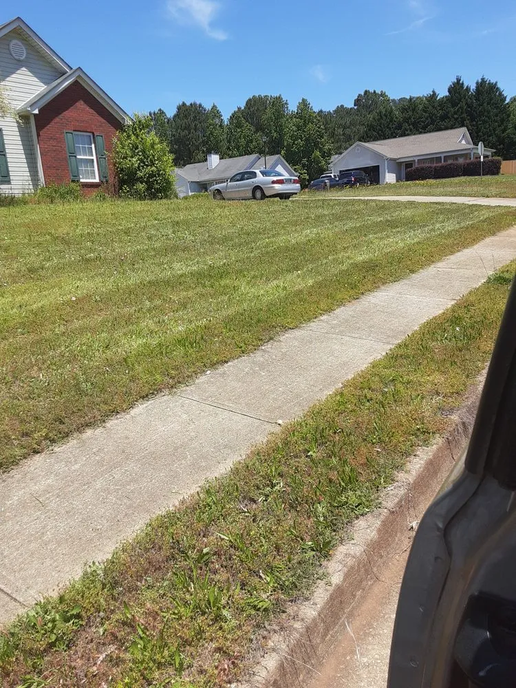 Reliable lawn care service for year-round maintenance across Monroe, GA - Greens Lawn Care