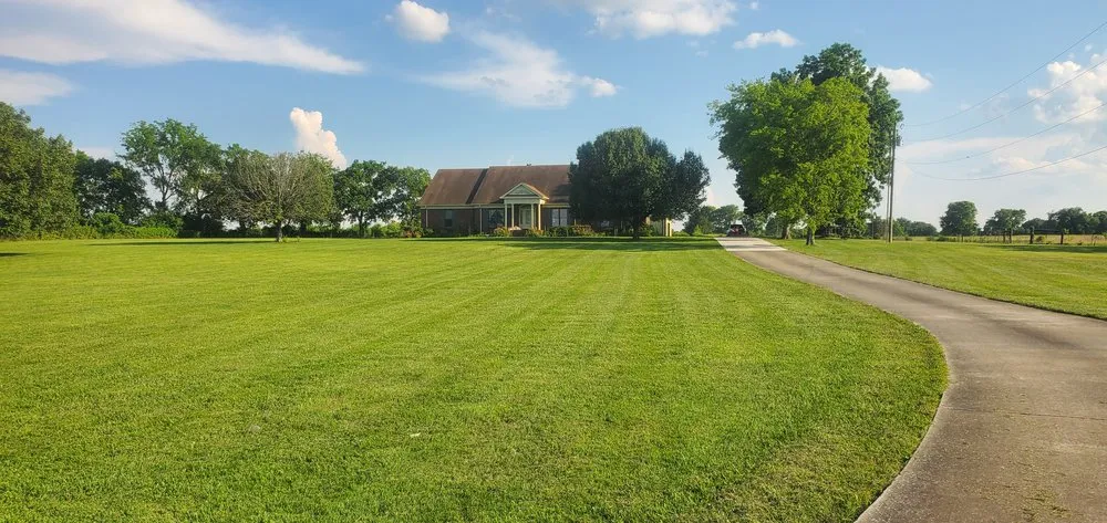 Professional outdoor landscaping for year-round maintenance in Normandy, TN by Green’s Lawn Care