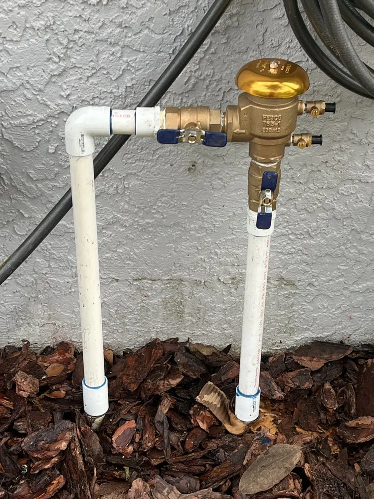 Custom landscaping services in Lutz, FL by Green's Lawn Sprinklers