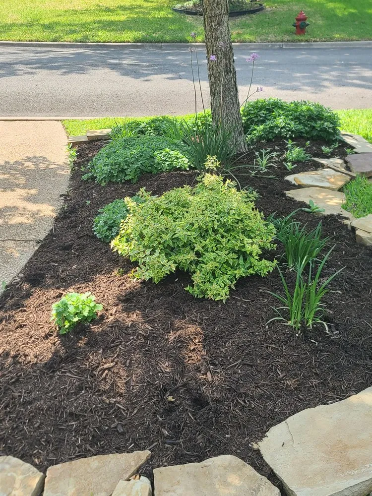 Reliable garden landscaping experts serving Lorena, TX - Greens Lawnscaper