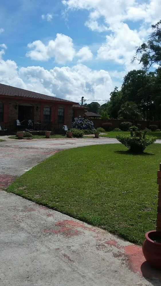 Top-rated garden landscaping for beautiful yards across Savannah, GA - Greens Specialty Lawncare