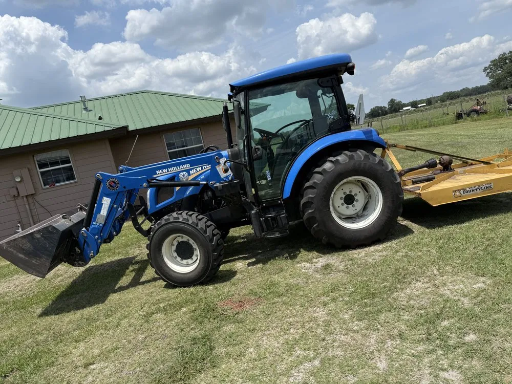 Expert lawn care service for residential properties across Zolfo Springs, FL - Green’s Tractor Service