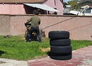 Affordable lawn care service for beautiful yards in South Gate, CA by Green's Tree & Landscaping Care