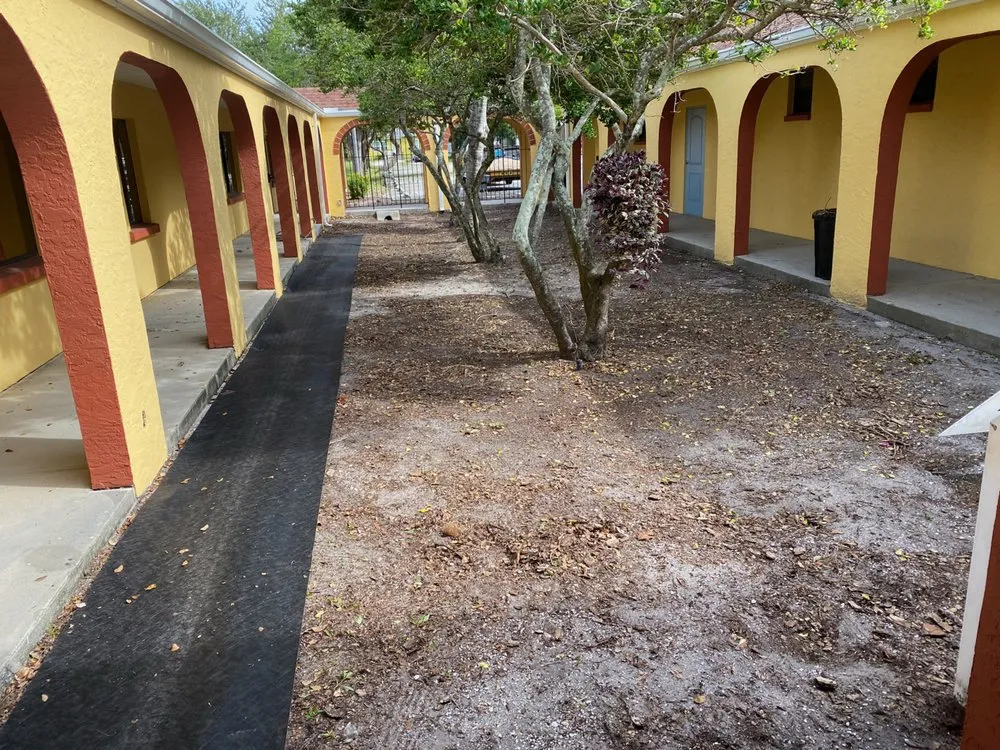 Professional lawn mowing service experts serving Bradenton, FL - Greenscape