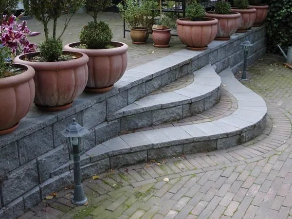 Top-rated yard maintenance for homes in Olympia, WA by Greenscape Construction