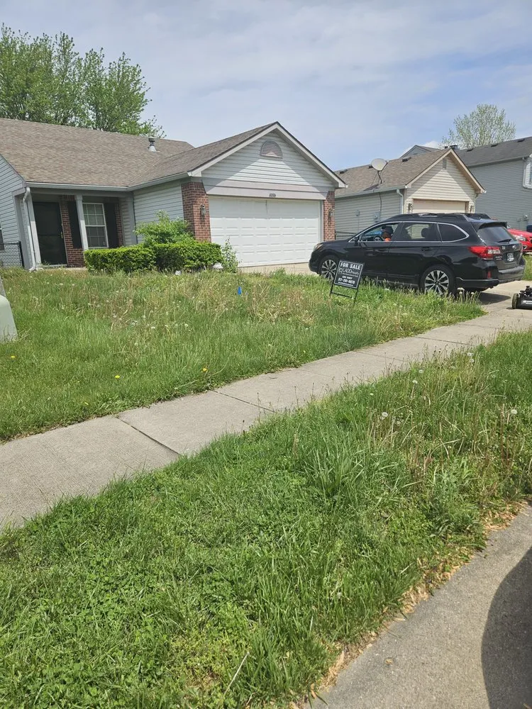 Reliable lawn mowing service with custom design in Indianapolis, IN by Greenscape Glory