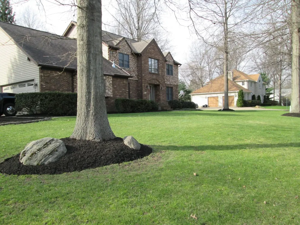 Local landscaping services experts serving Girard, PA - Greenscape Lawn And Garden Service