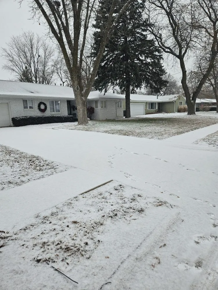 Custom yard cleanup service experts serving Sioux City, IA - Greenscape Lawns and More