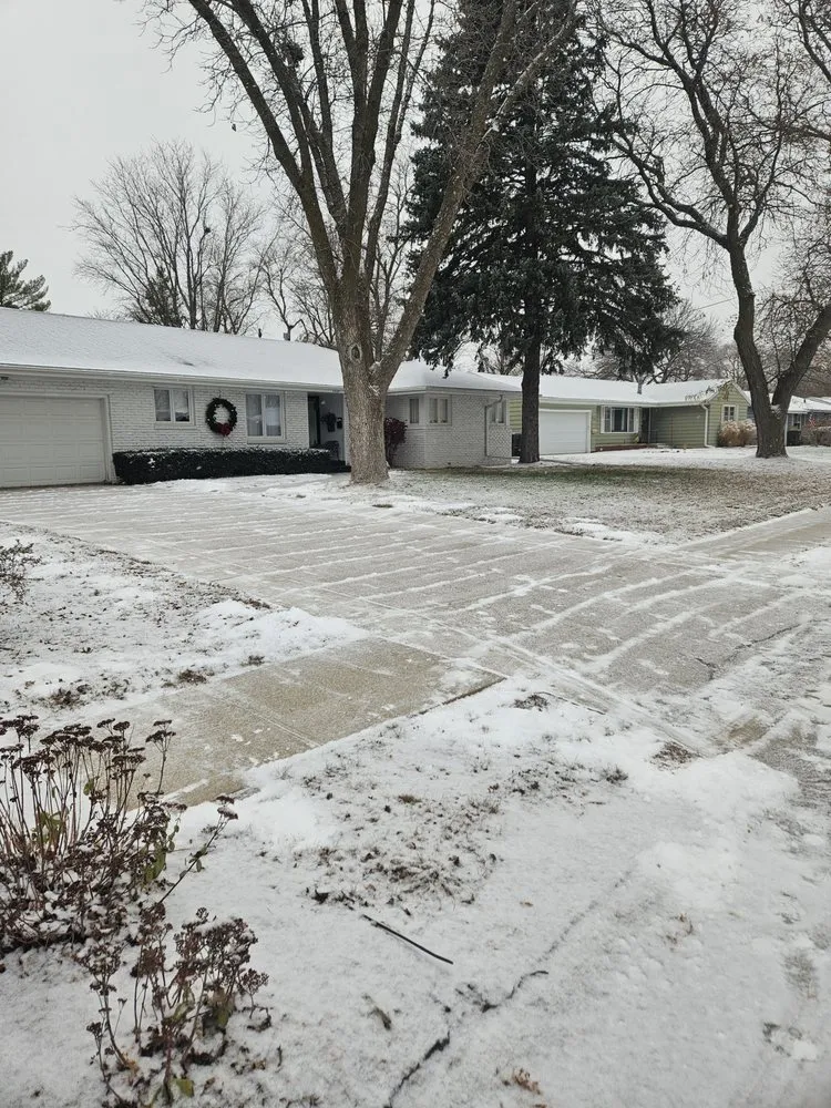 Trusted lawn mowing service in Sioux City, IA - Greenscape Lawns and More