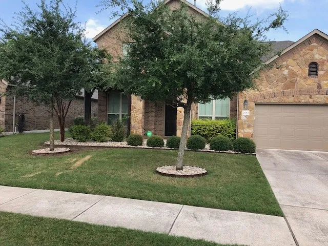 Reliable lawn mowing service with custom design across Round Rock, TX - Greenscape Outdoor