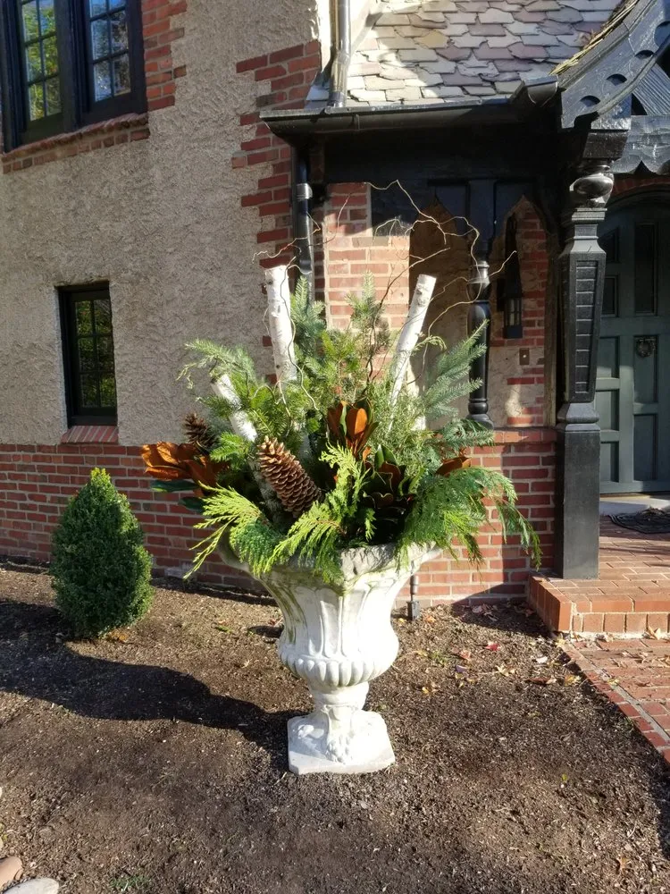 Custom yard maintenance experts serving Ellisville, MO - Greenscape Outdoors