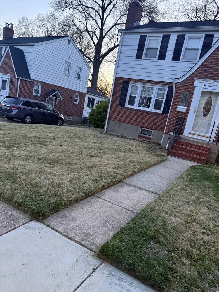 Reliable yard maintenance experts serving Rossville, MD - Greenscapes by issac