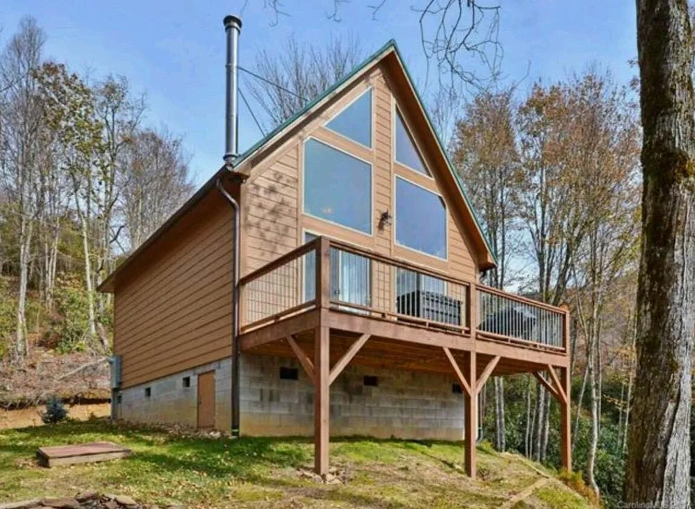 Expert landscape design with custom design in Asheville, NC by Greenscapes Landscaping & Retaining Walls