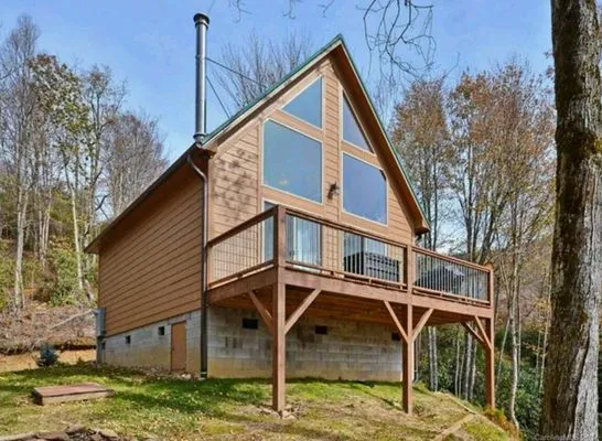 Greenscapes Landscaping & Retaining Walls Logo