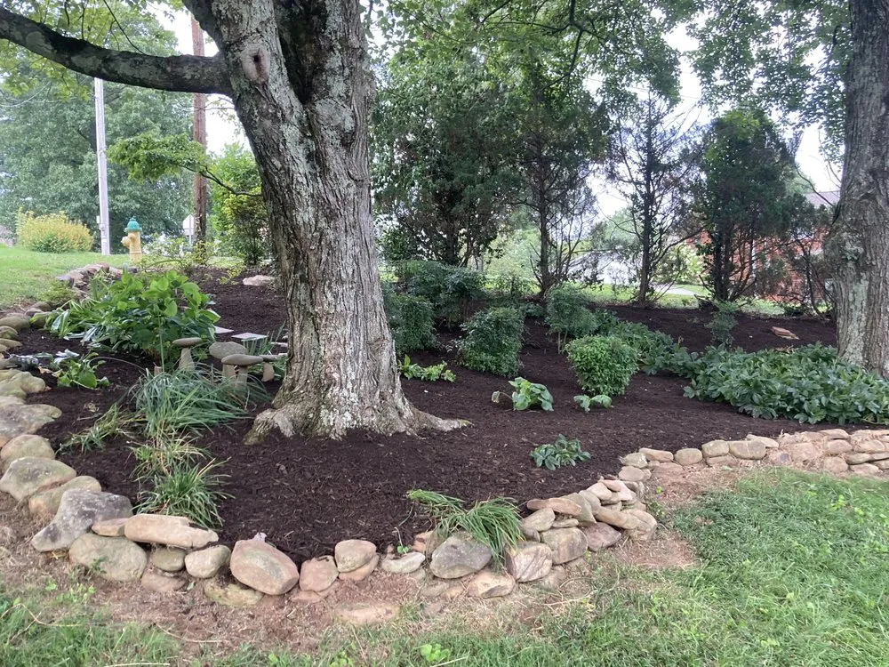Professional outdoor landscaping experts serving Knoxville, TN - GreenScapes Landscaping Design and Installation