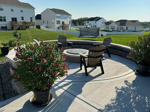 Affordable garden landscaping in Elgin, IL by Greenscapes Landscaping