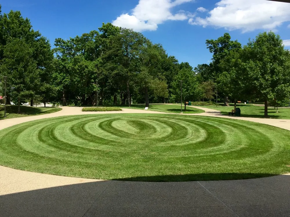 Custom landscape design experts serving Louisville, KY - Greenscapes Lawn and Landscaping