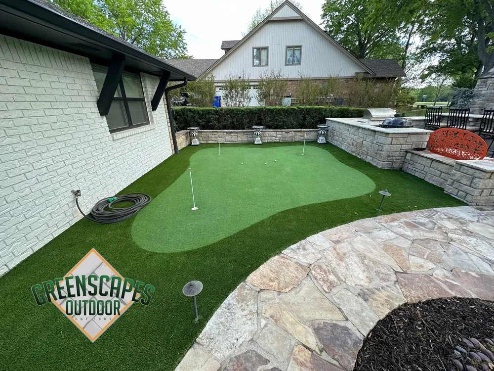 Custom yard maintenance experts serving Broken Arrow, OK - Greenscapes Outdoor