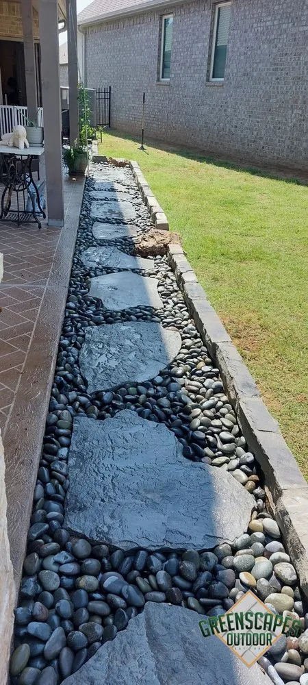 Top-rated lawn mowing service in Broken Arrow, OK - Greenscapes Outdoor