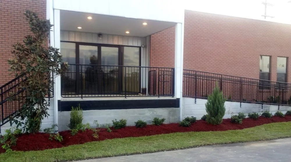 Local yard maintenance in Greenwell Springs, LA - GreenSeasons