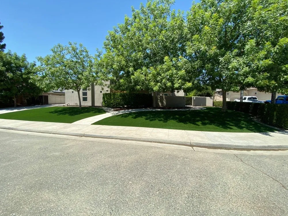 Affordable lawn mowing service experts serving Fresno, CA - Greenside Landscape