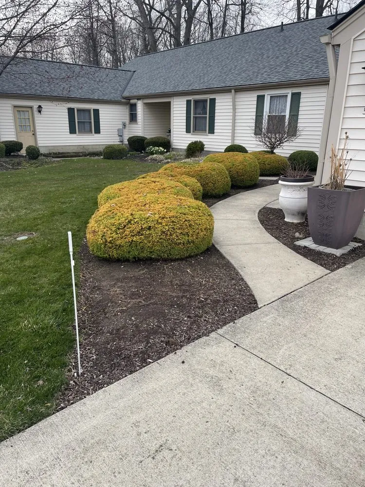 Custom yard maintenance in Painesville, OH - Greenside Landscapes