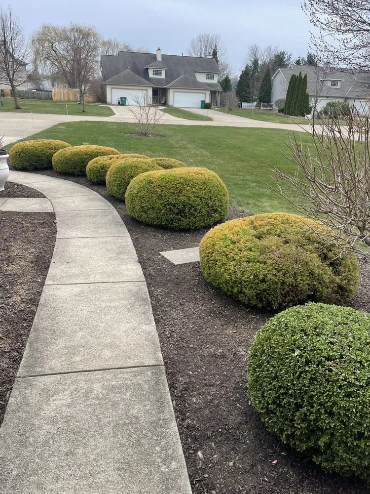 Reliable garden landscaping in Painesville, OH by Greenside Landscapes