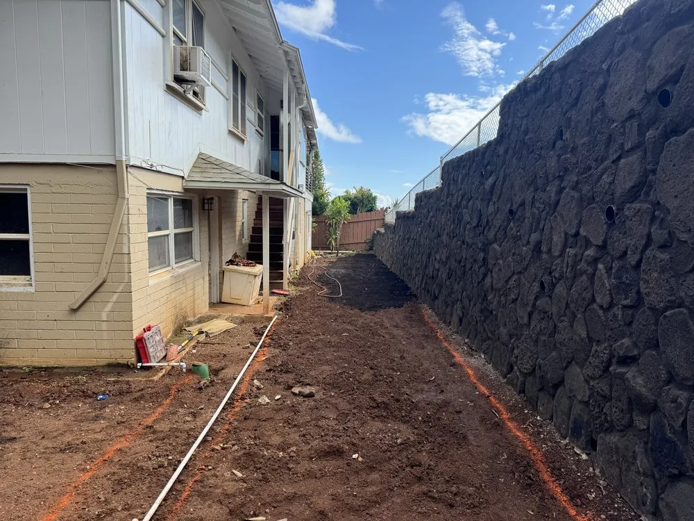 Affordable yard cleanup service with custom design in Urban Honolulu, HI by Greenside Landscaping