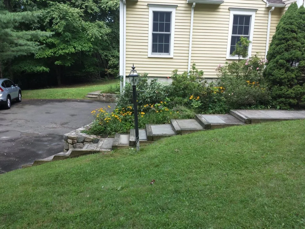 Local yard maintenance in Bridgeport, CT by Greenskeeper Lawn Care