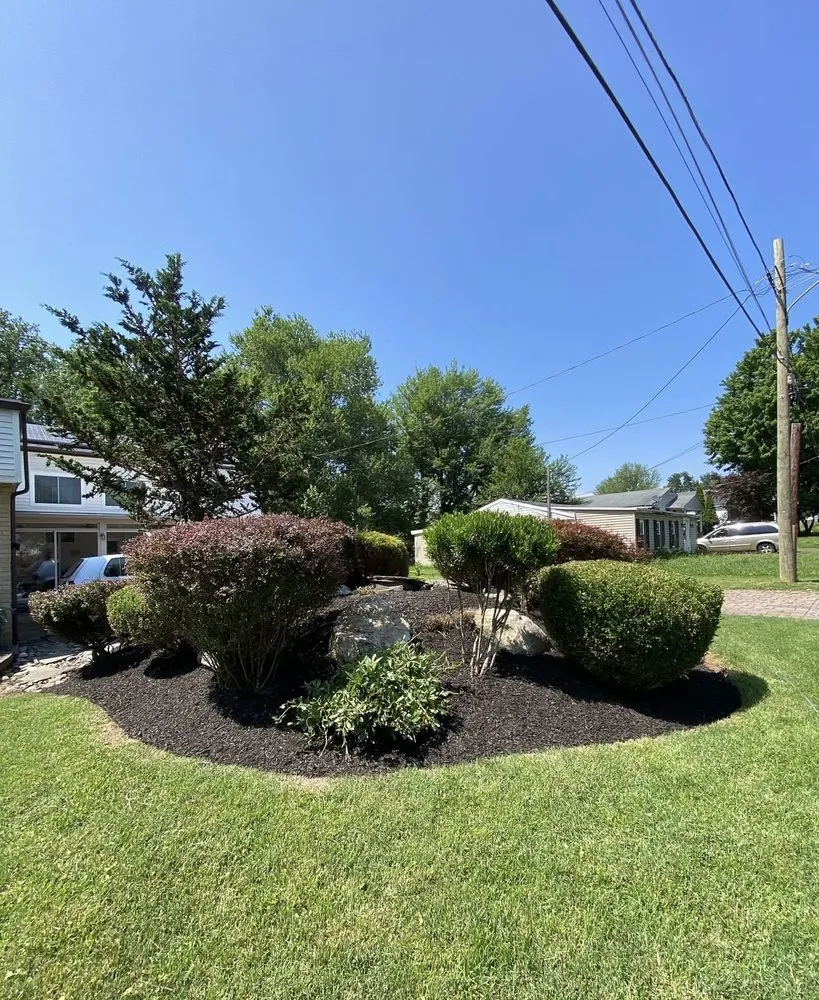 Top-rated yard cleanup service with custom design in West Bloomfield Township, MI by Greenstandard Landscaping