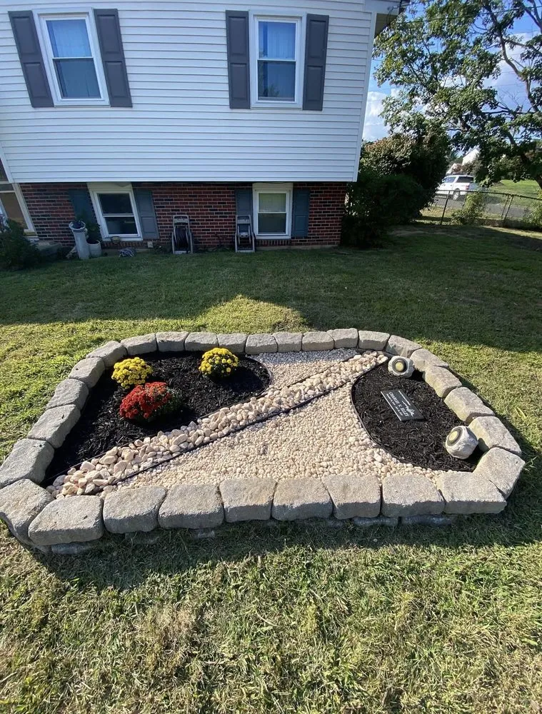 Top-rated yard maintenance in West Bloomfield Township, MI by Greenstandard Landscaping