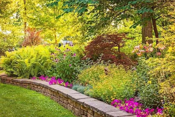 Expert landscape design in West Bloomfield Township, MI - Greenstandard Landscaping