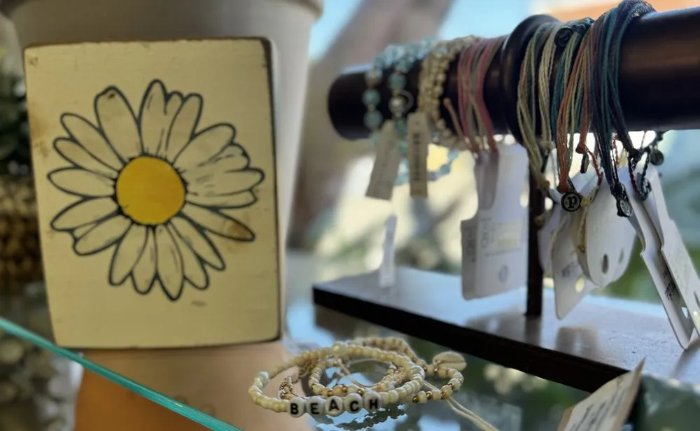 Custom yard cleanup service experts serving Alexandria, VA - Greenstreet Gardens