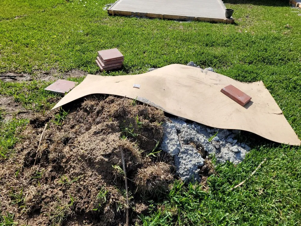 Trusted lawn mowing service for year-round maintenance across Houston, TX - Greenthings Artistic Landscape & Design