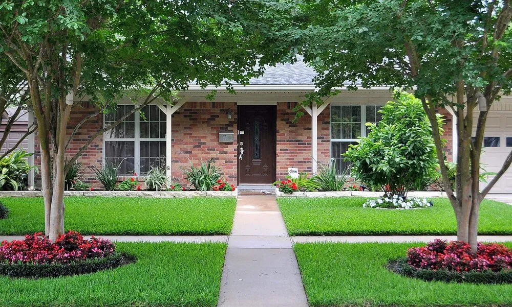 Affordable landscape installation near you across Houston, TX - Greenthings Artistic Landscape & Design