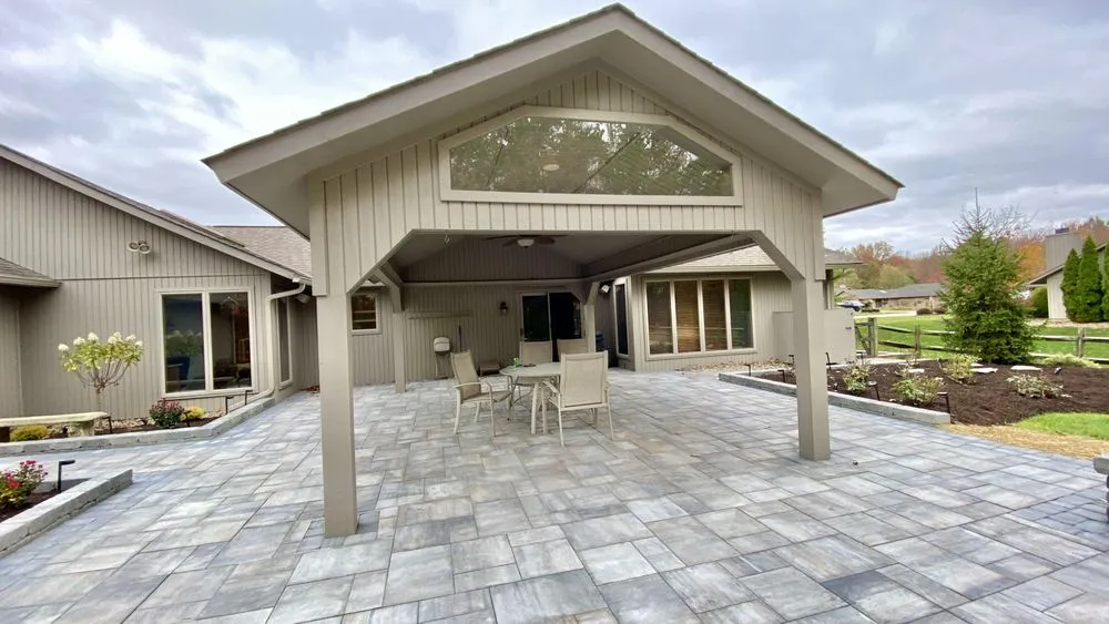 Professional landscaping services experts serving Medina, OH - Greentouch Landscaping