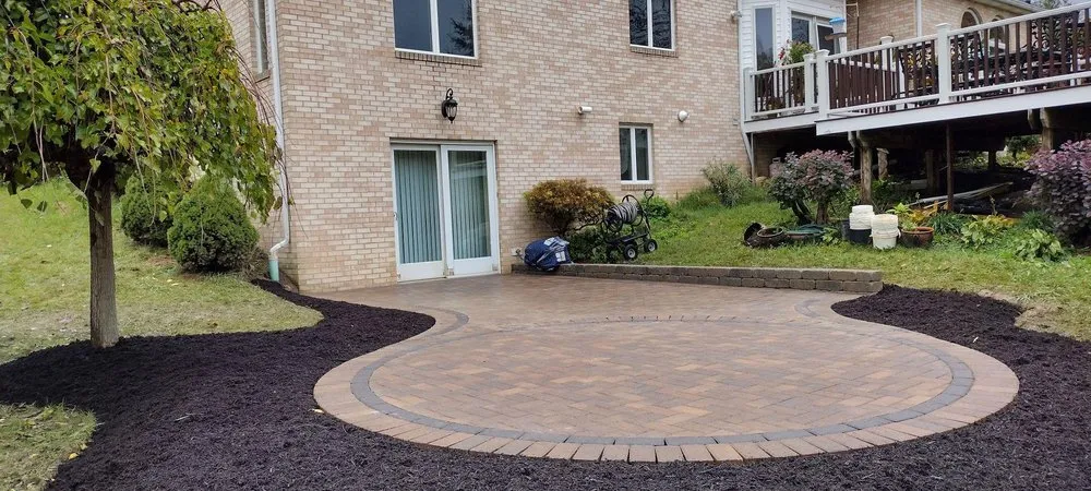 Custom outdoor landscaping in Medina, OH by Greentouch Landscaping