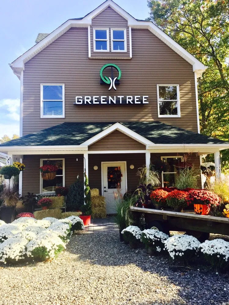 Affordable lawn mowing service for beautiful yards across Manahawkin, NJ - Greentree Garden Center & Landscaping