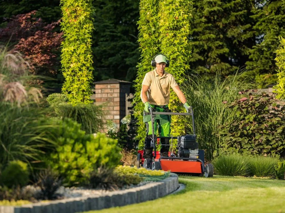 Custom yard maintenance for homes across Oakdale, CT - GreenTurf