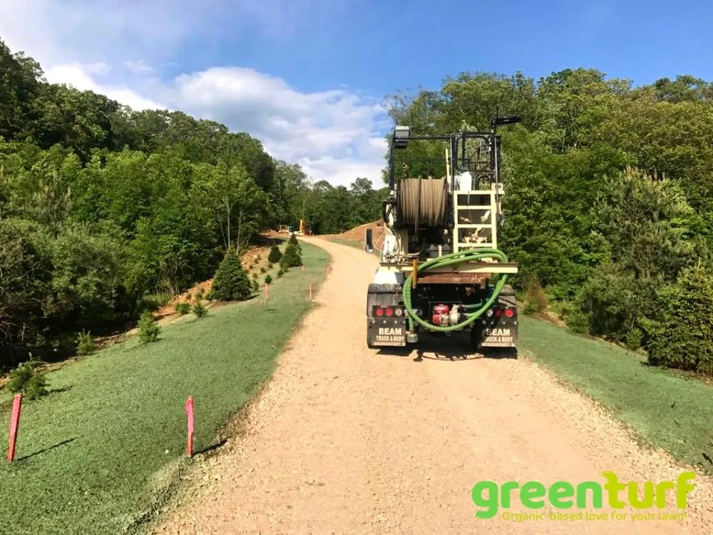 Local lawn care service experts serving Oakdale, CT - GreenTurf