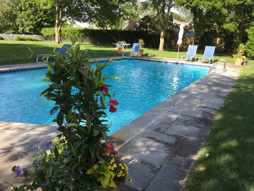 Custom yard cleanup service in East Hampton, NY - GreenView Landscapers