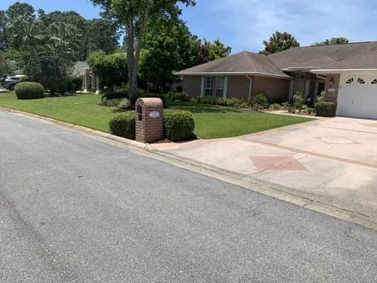 Greenview Landscaping Logo