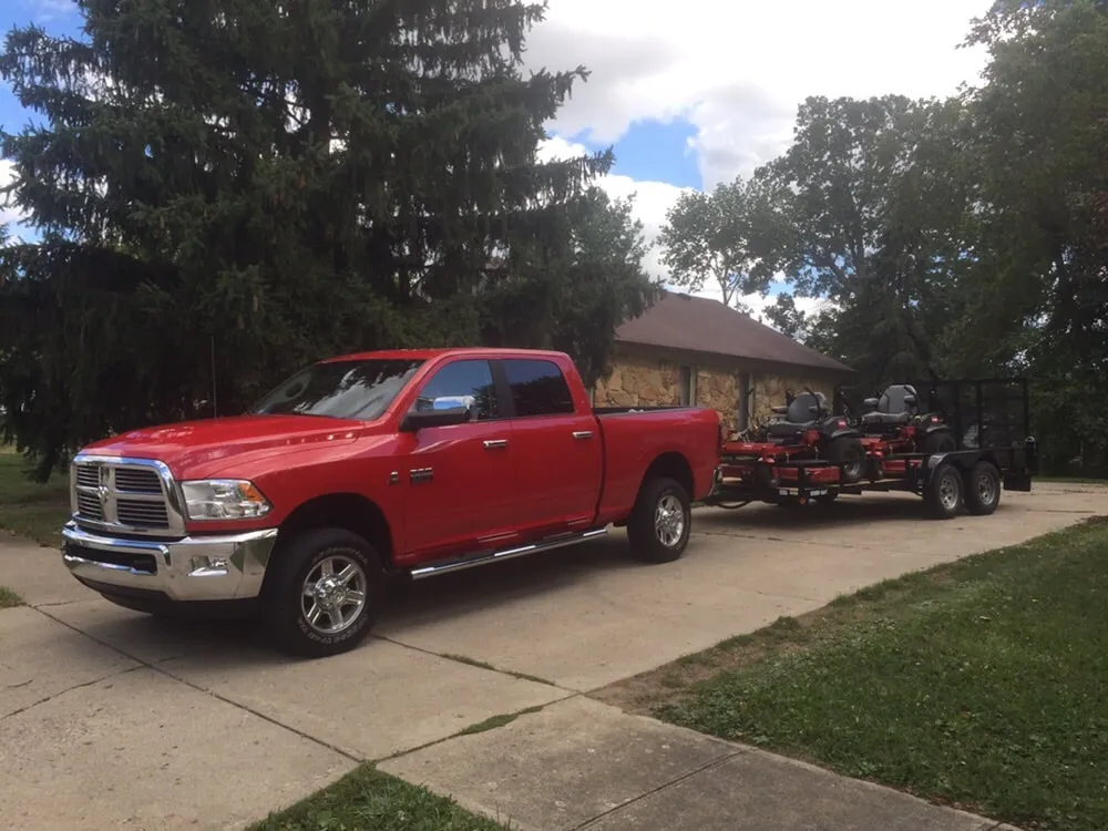 Reliable lawn care service experts serving Zionsville, IN - Greenway Lawn Care