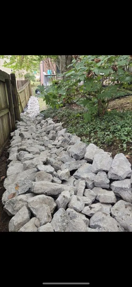 Affordable yard maintenance in Nashville, TN by Greenway of Nashville